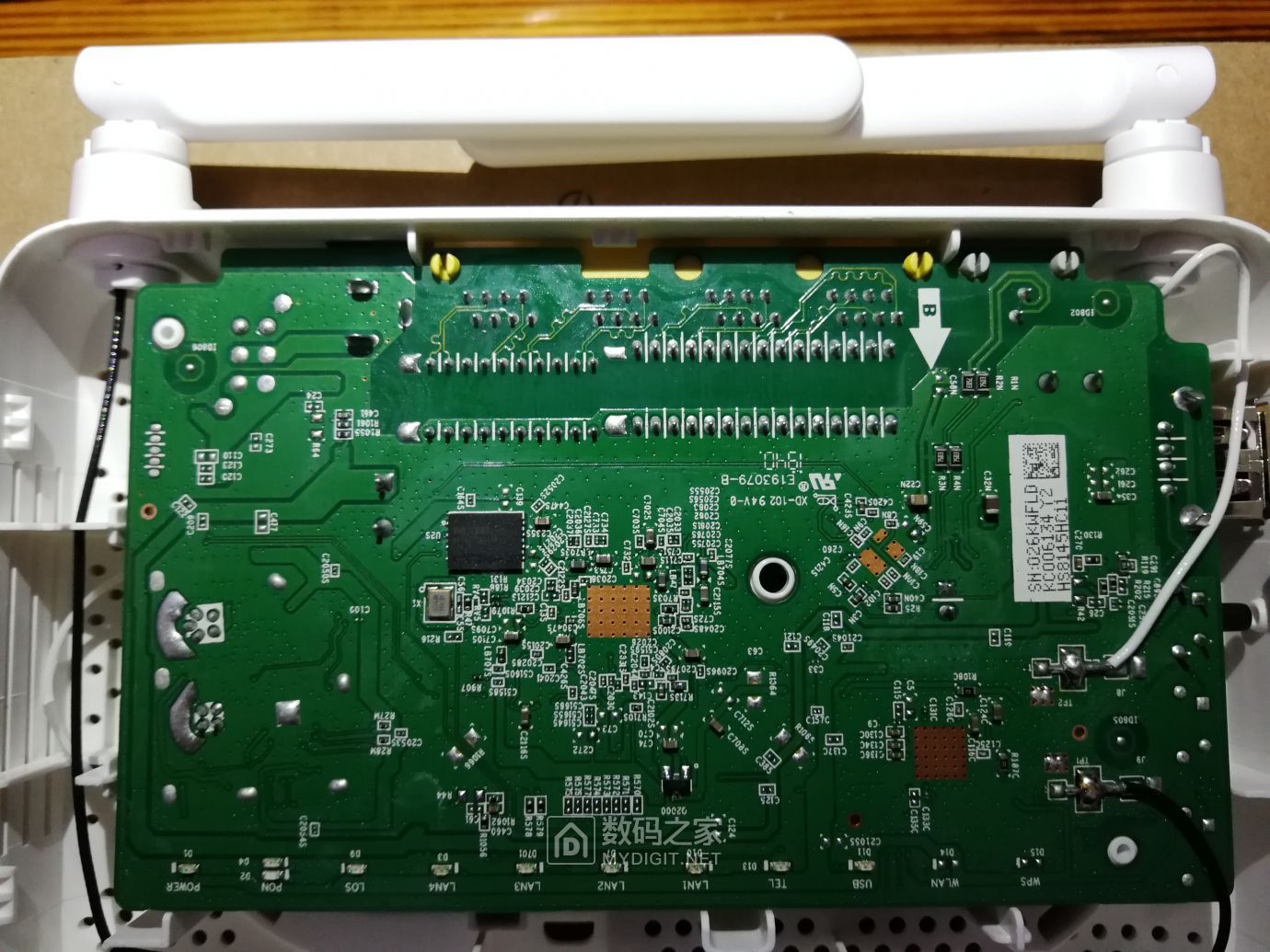 拆一个20年的华为hs8145c5光猫 - 拆机乐园 数码之家