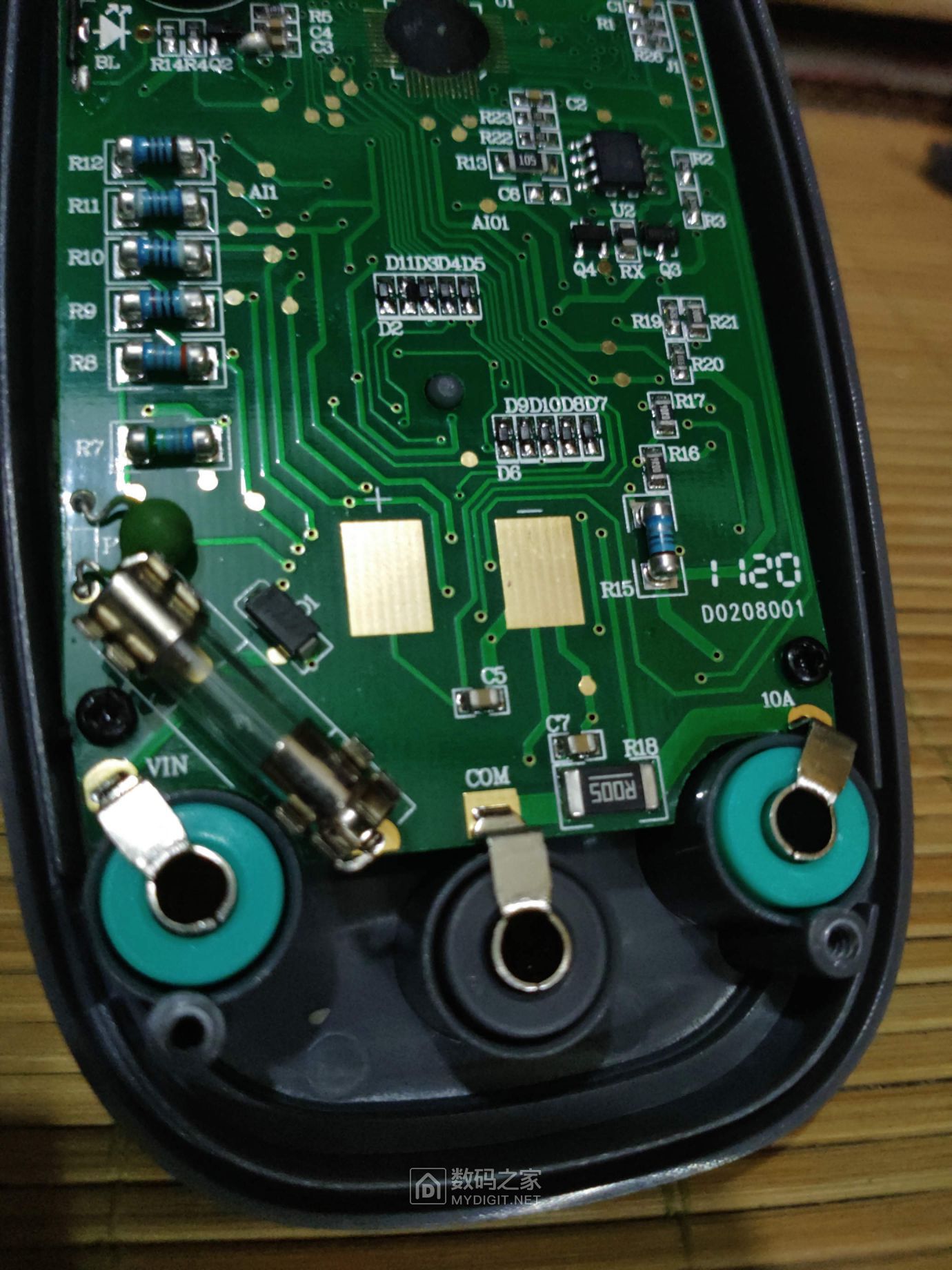 拆59的伊莱科万用表elecallemax3
