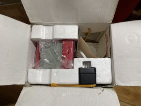 全新礼品牌6吋黑白电视机开箱并拆机