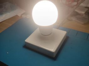 雷士5w Led灯拆修