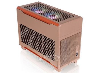曜越TR100机箱玩出新花样！双限定色+旅行箱套装惊艳登场