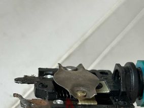 插排上的过流按钮