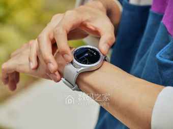 Galaxy Watch 4喜提“毕业大礼包”：欧洲印度开啃One UI 8最后晚餐