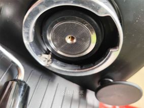 入門玩具德龍EC156B半自動咖啡機滴水+電動磨豆機