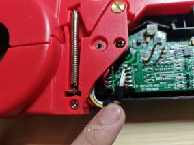 拆解钳形接地电阻测试仪 优利德UT278A，似乎和铱泰ETCR2000E+一样