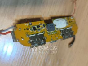 拆个品胜D102充电宝电池鼓包