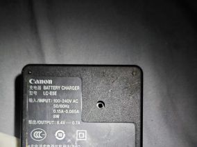 拆个佳能LC-E5E充电器