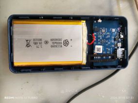 又买了一个充电宝随身wifi拆解