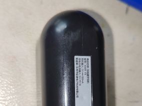 小山拆解：拆个18650电池的XAXR F9蓝牙充电仓还改成智能手表充电座，有意思