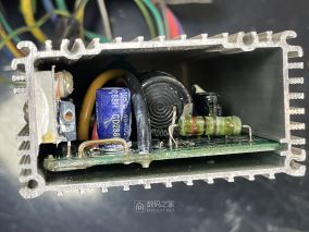 拆修使用了10年，里程62000公里的二轮电动车控制器（LHT ZWFK4818MJE2-50A）