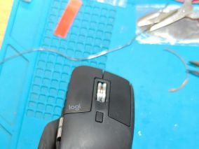 拆修罗技MX MASTER3更换中键