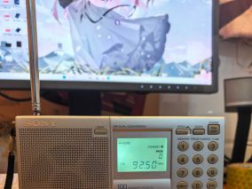 SONY ICF-SW7600GR收音机维修分享 更换显示屏保护面板+固态电容