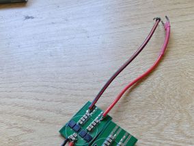 自制低成本小體積大電流2相交錯(cuò)式電荷泵