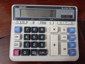 给得力DL-2135计算器改装7号电池