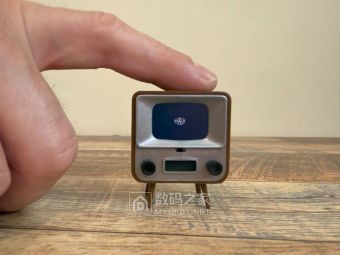 TinyTV 2迷你电视体验：1.14英寸屏再现1960年代复古风