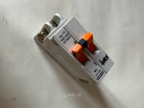 看看类似空开的玩意儿内部构造