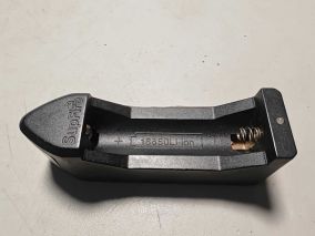 SupFire 18650单节锂电池充电器拆解