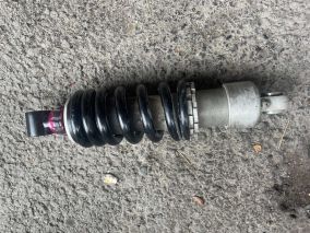 拆一支摩托车充气后减振器