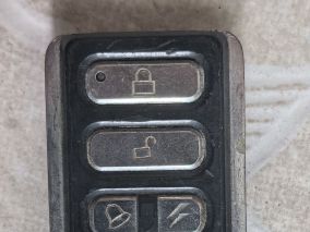 拆一个铁将军遥控器