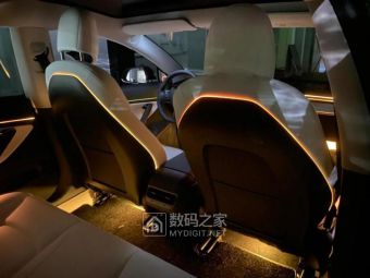 特斯拉全系车型上线新功能：氛围灯随可音乐律动