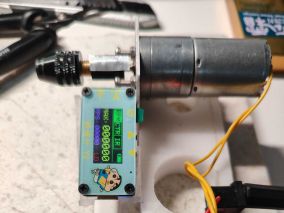 拼凑个迷你绕线器（减速电机+小夹头+转速计+调速开关）