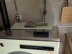 60年代生产的程序卡控制洗衣机（SCHULTHESS Super4）