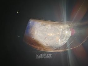 蜗牛今天来一次汽车大灯老化，发黄，裂痕修复的过程给大家呈现一下