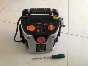 拆解邓禄普500AMP多功能汽车应急启动电源（DUNLOP RP82461）