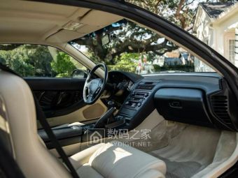 北美惊现“休眠”神车！91年本田NSX手动挡，年均只跑270英里！