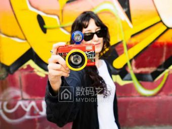 69美元35mm胶片170°圆形鱼眼：Lomography这台涂鸦小钢炮，专治朋友圈审美疲劳