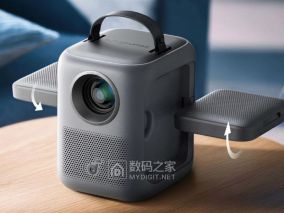 安克这款能‘扭头’的投影仪有点东西，但便携人设崩了？