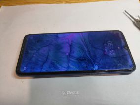 真我V11手机折腾之屏幕脱胶更换开机排线重新黏胶等等