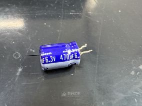 拆30年前日产尼吉康（nichicon）470μF/6.3V电解电容