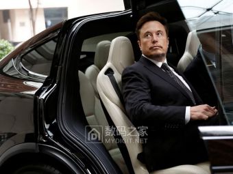 特斯拉给马斯克画了个1万亿美金大饼！网友：这操作比火星计划还离谱！