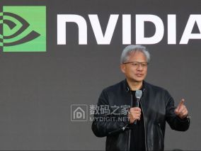 黄仁勋公开呛声美国政府：阻挠中国AI开源，最终受伤的是美国