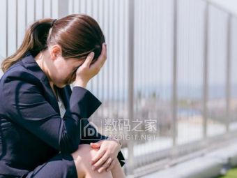 七成日本95后职场新人患"电话恐惧症" 企业无奈换AI甚至禁用电话​