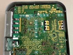 拆一个7KW直流充电桩，里面真复杂