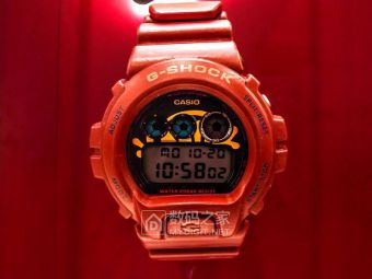 卡西欧联名说唱潮牌！酒红金配色G-Shock登陆欧洲