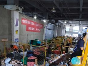 古董四眼波罗刹车盘泵做防锈喷漆
