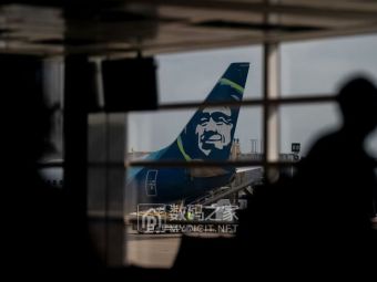 阿拉斯加航空八小时系统崩盘记：数据中心一罢工，全美天空大乱套