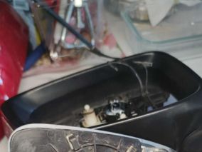 一汽马自达阿特兹；主驾驶后视镜不能折叠，解体、分析、修复，已正常~