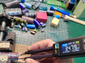 看些拆机和新买的各式电容