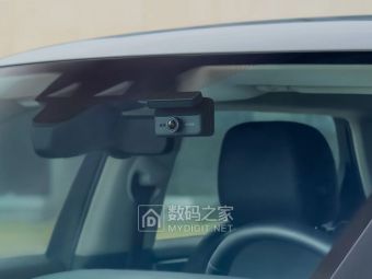 70迈一口气端出两款4K行车记录仪：内置屏幕、ADAS预警、WiFi 6全给上了
