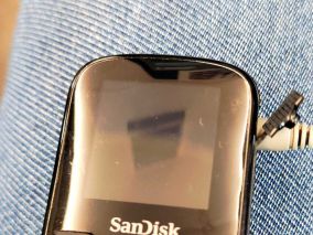 芳龄18的JBL rf220三叶草耳塞