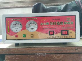 拆解上海康得TM-680VA延时稳压保护器