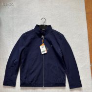 七匹狼外套断码处理，正品的，60元一件能穿的来