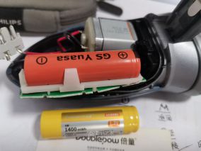 PHILIPS  HQ6090剃须刀拆机换电池