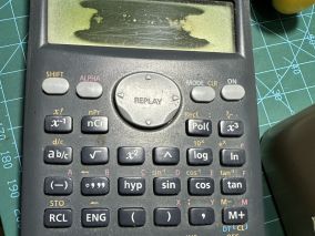 CASIO fx-82MS计算器显示屏老化换膜
