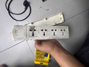 拆解TCL國際電工贈品非賣品插座