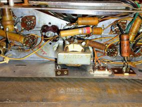 Zenith model K526W  5电子管超外差收音机拆解改造